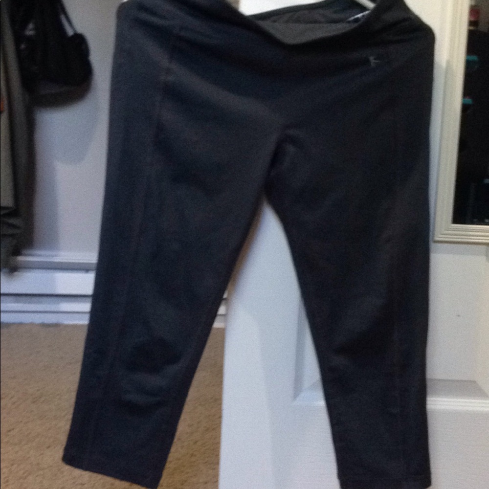 Danskin Now Capris Leggings